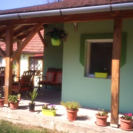 Guest house Liget Vendeghaz *